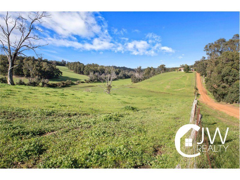 96 Pugsley Road, Lowden WA 6240