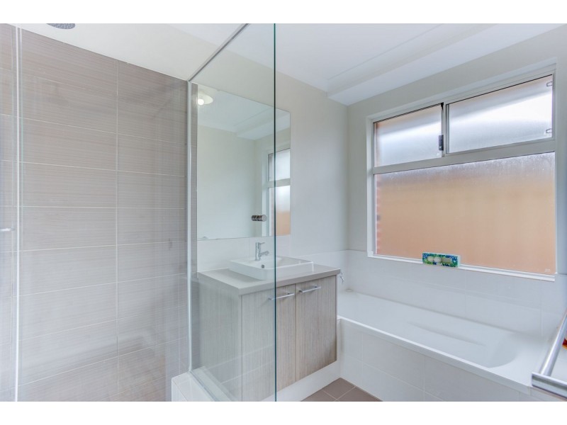 5 Antibes Way, Yalyalup WA 6280