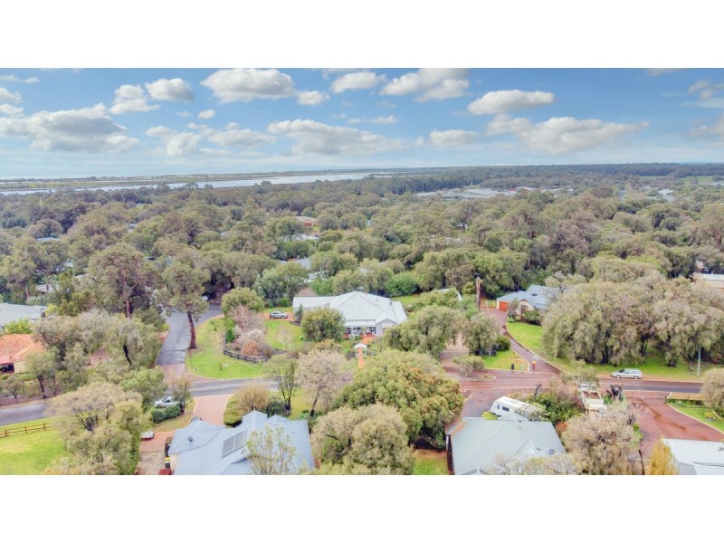 22 Klaehn Crescent, Yalyalup WA 6280