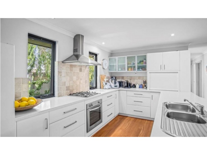 22 Klaehn Crescent, Yalyalup WA 6280