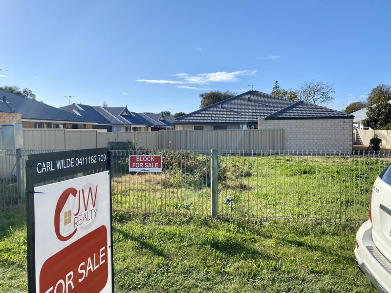 1/81 Fairbairn Road, Busselton WA 6280