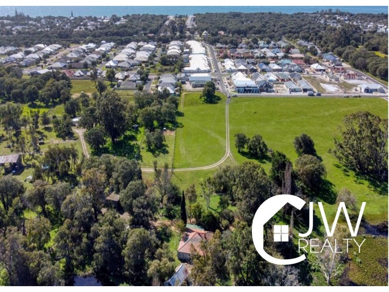 60 Sherwood Crs, Broadwater WA 6280