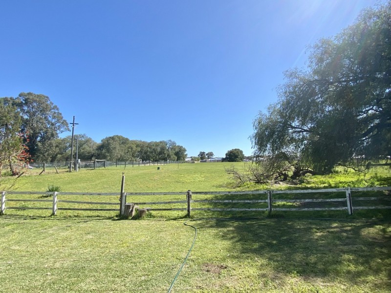 60 Sherwood Crs, Broadwater WA 6280