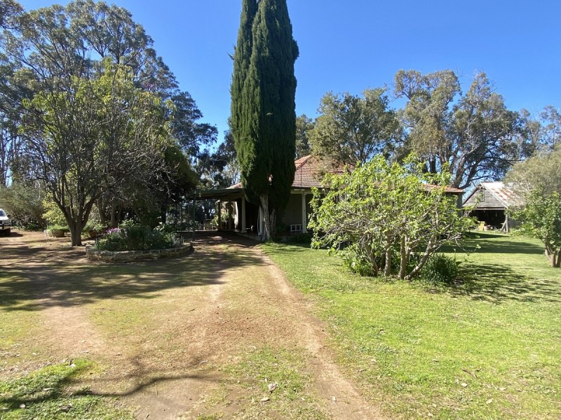 60 Sherwood Crs, Broadwater WA 6280