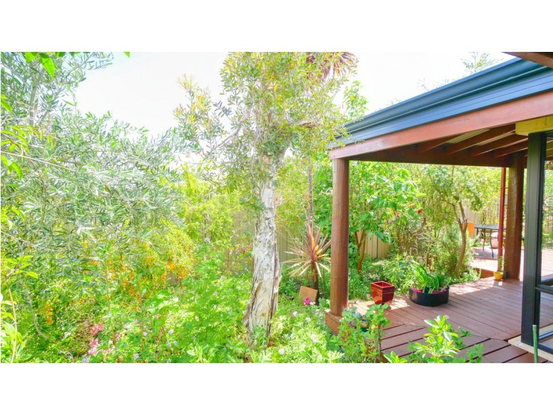 8 Marsupial Bend, Broadwater WA 6280