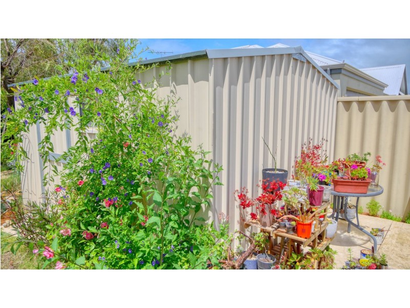 8 Marsupial Bend, Broadwater WA 6280