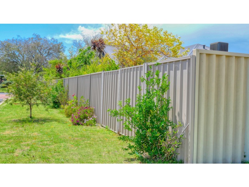 8 Marsupial Bend, Broadwater WA 6280