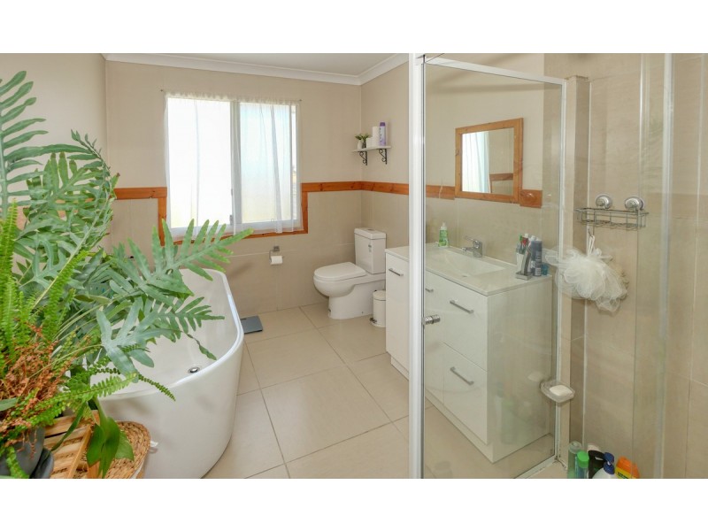 88 Edwards Road, Stirling Estate WA 6271