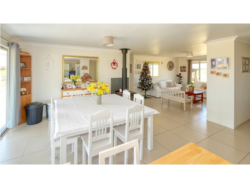 88 Edwards Road, Stirling Estate WA 6271