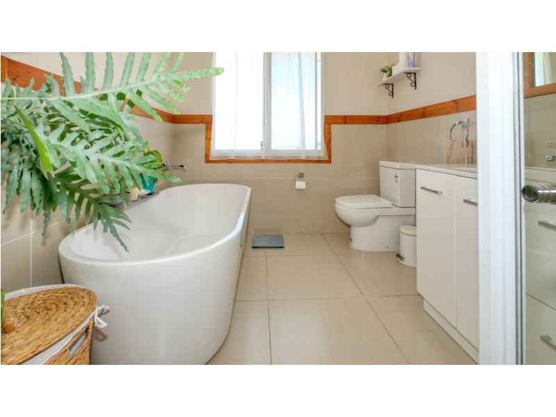 88 Edwards Road, Stirling Estate WA 6271