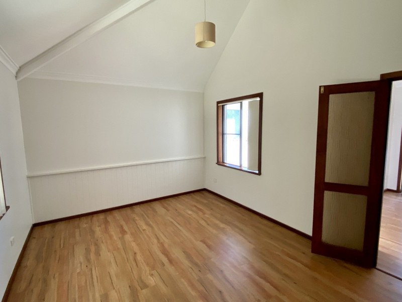 28 CHAPMAN Street, Dunsborough WA 6281