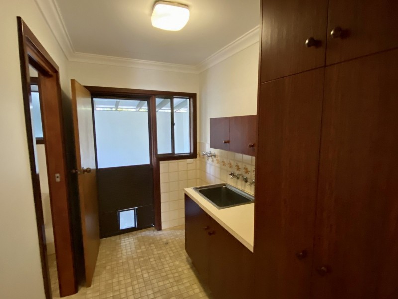 28 CHAPMAN Street, Dunsborough WA 6281