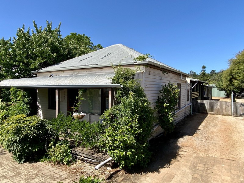 69 WARREN Road, Nannup WA 6275