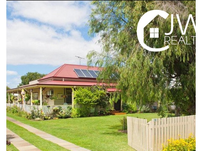 10 Adelaide Street, Busselton WA 6280