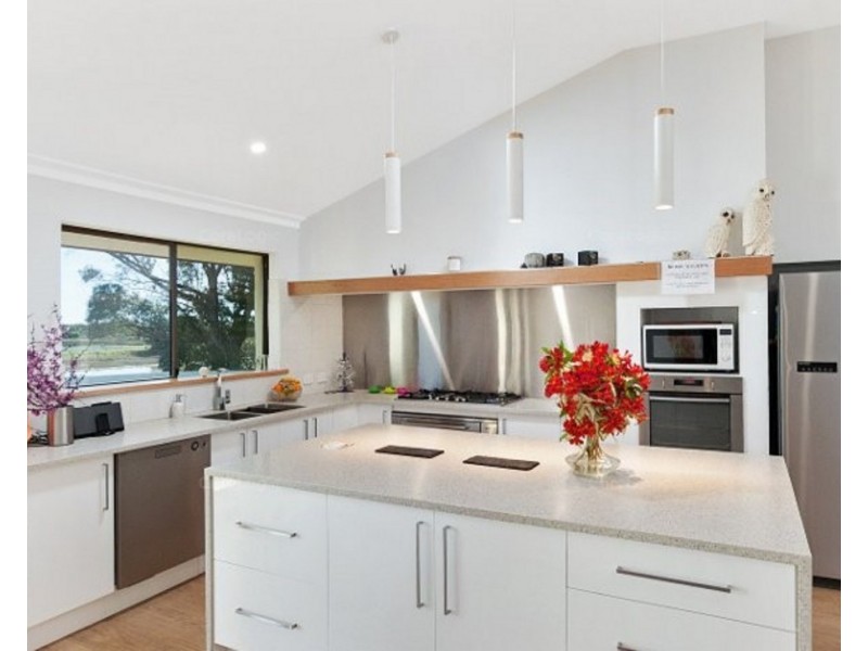 24 Lockville Road, Wonnerup WA 6280