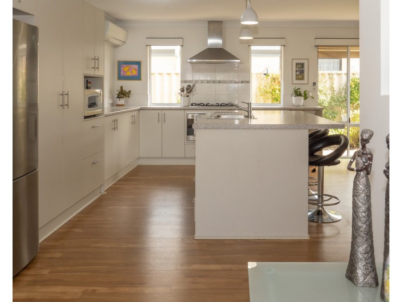 2 Koel Way, Broadwater WA 6280