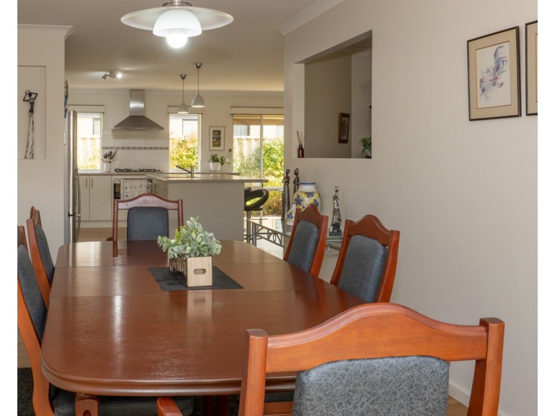 2 Koel Way, Broadwater WA 6280