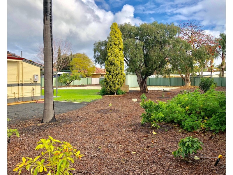 44 Strelly Street, Busselton WA 6280