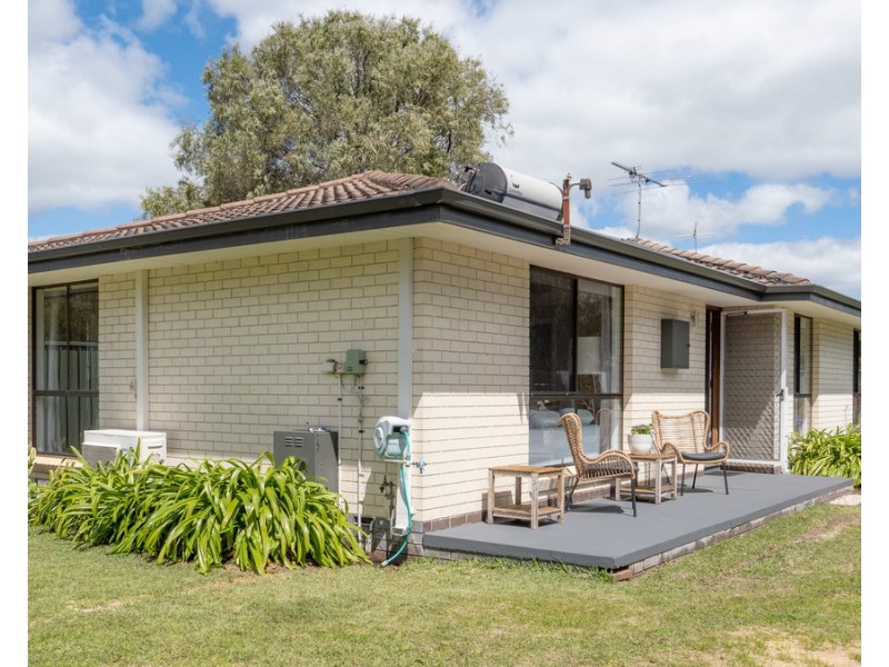 2 Diedre Street, Broadwater WA 6280