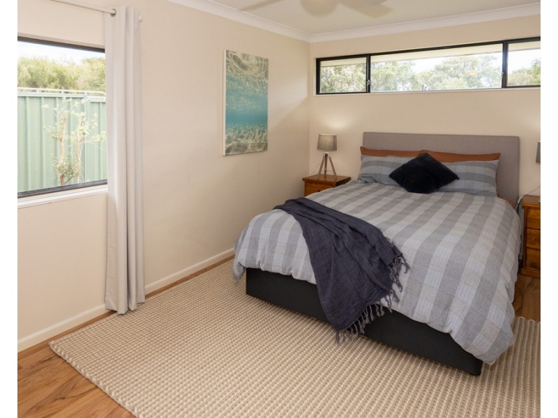 2 Diedre Street, Broadwater WA 6280