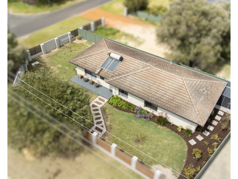 2 Diedre Street, Broadwater WA 6280