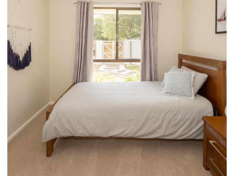 2 Diedre Street, Broadwater WA 6280