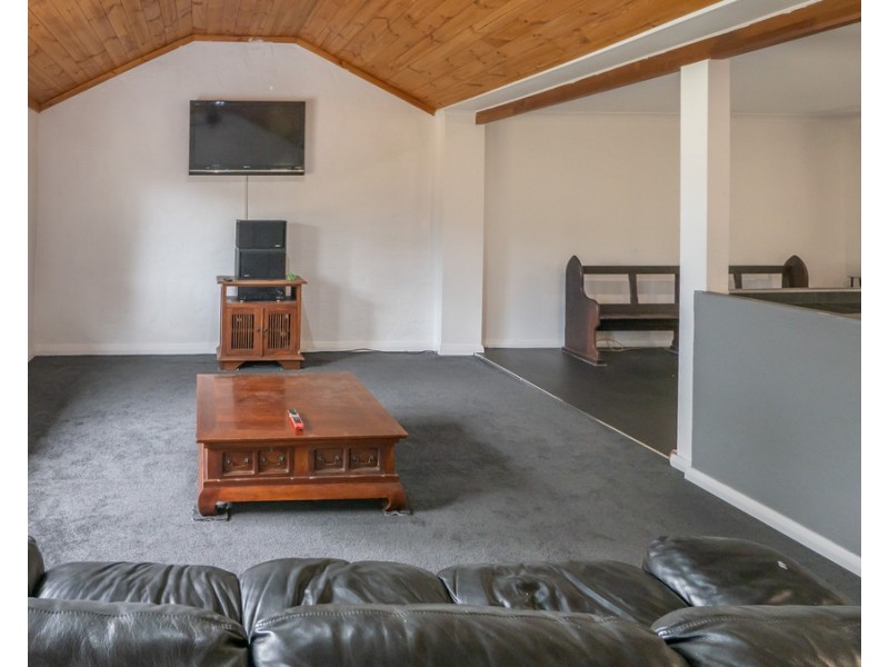 6 EDWARDS Road, Stirling Estate WA 6271