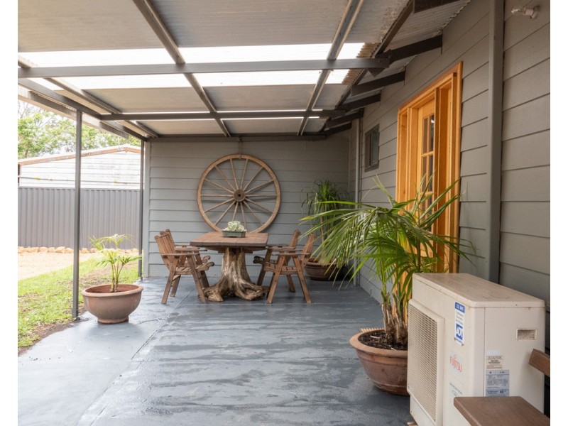 6 EDWARDS Road, Stirling Estate WA 6271