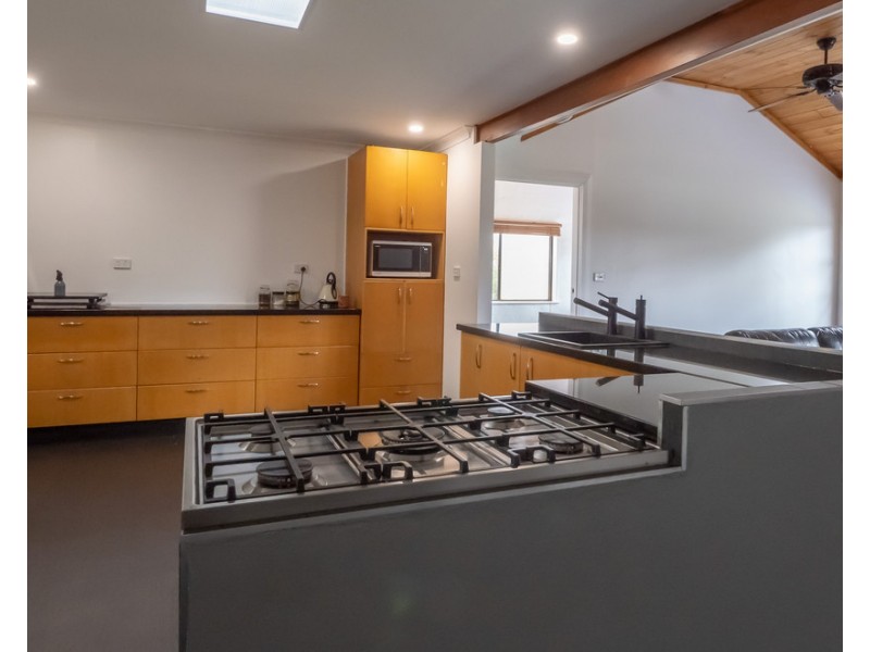 6 EDWARDS Road, Stirling Estate WA 6271