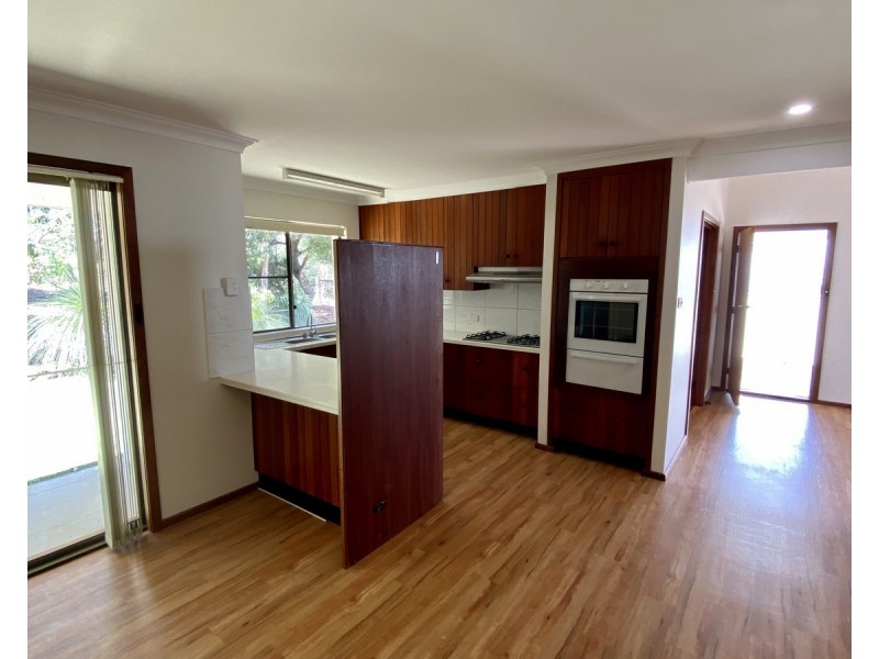 28 CHAPMAN Street, Dunsborough WA 6281