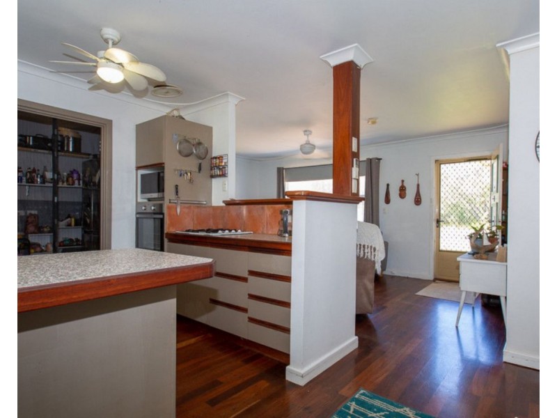 417 Bussell Highway, Broadwater WA 6280