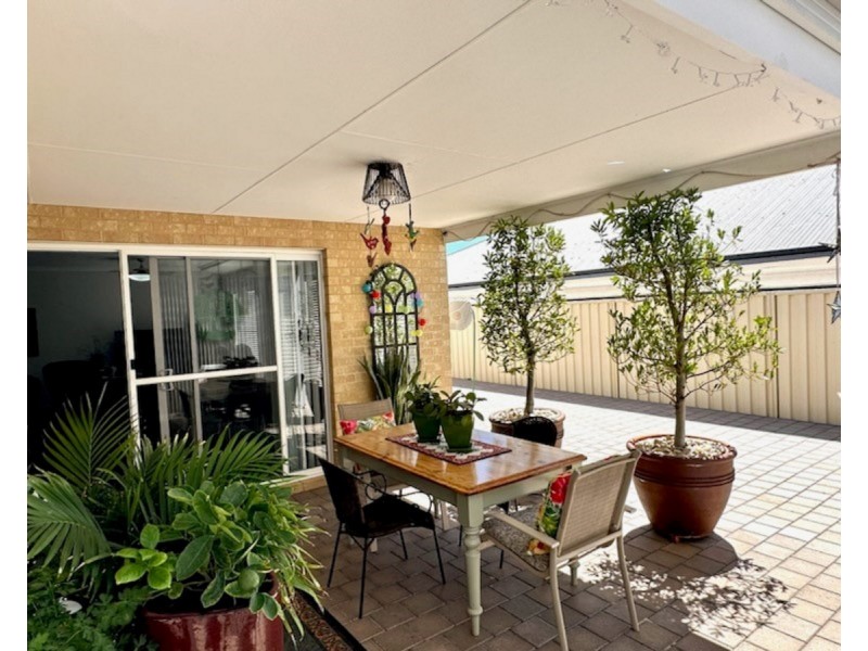 12 Bourke Way, Broadwater WA 6280