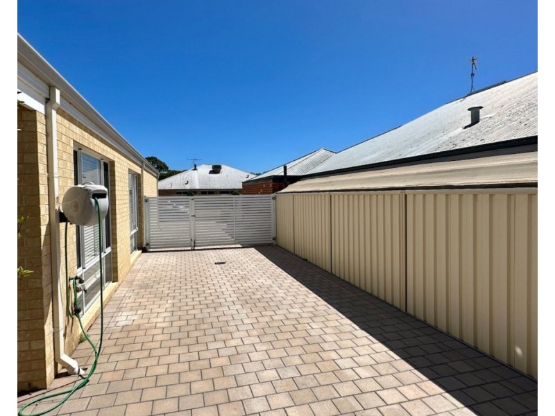 12 Bourke Way, Broadwater WA 6280