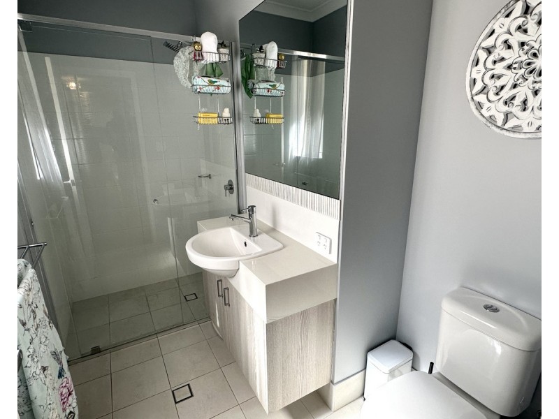 ? 52 Yebble Drive, Kealy WA 6280