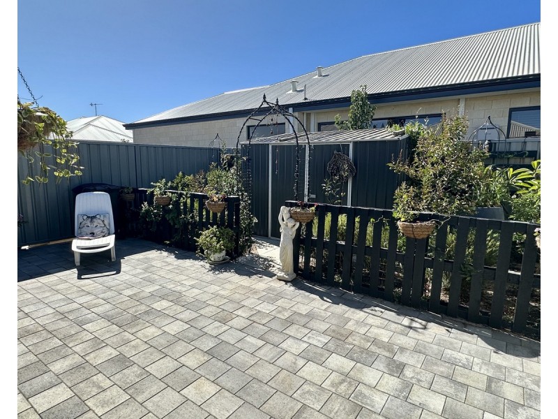 ? 52 Yebble Drive, Kealy WA 6280