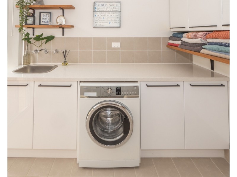 10 Tweed Street, Yalyalup WA 6280