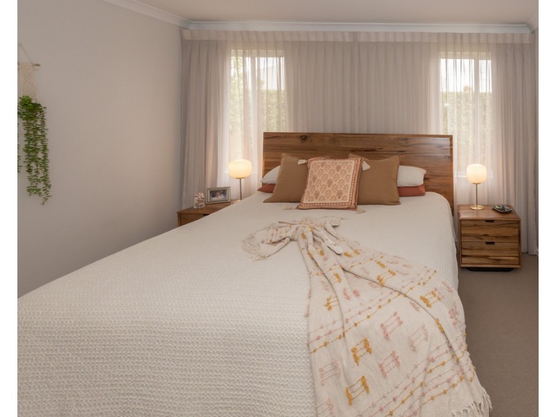 10 Tweed Street, Yalyalup WA 6280