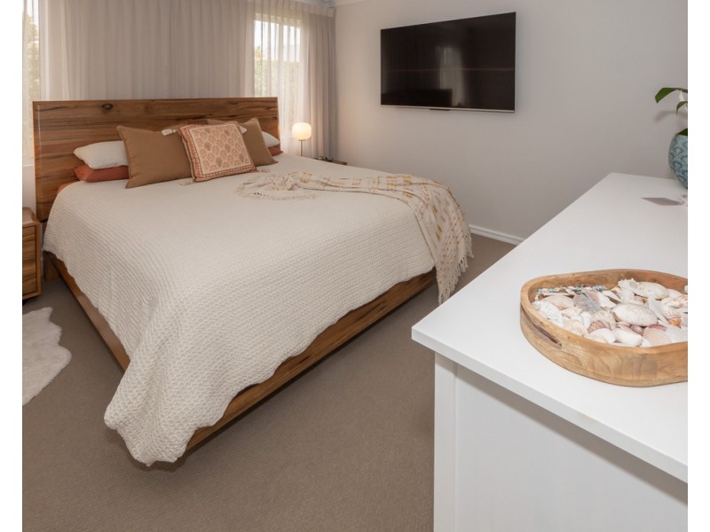 10 Tweed Street, Yalyalup WA 6280