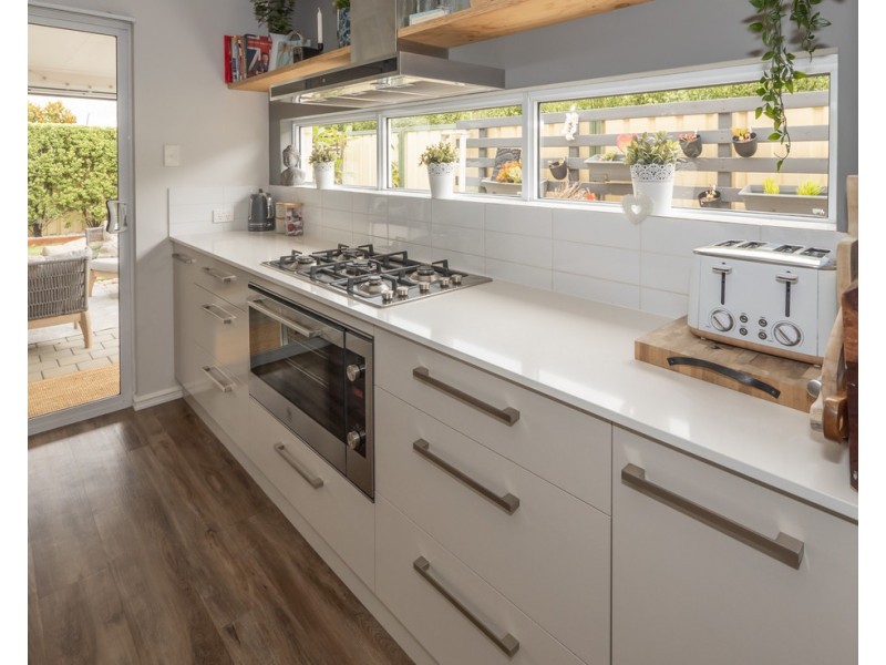 10 Tweed Street, Yalyalup WA 6280