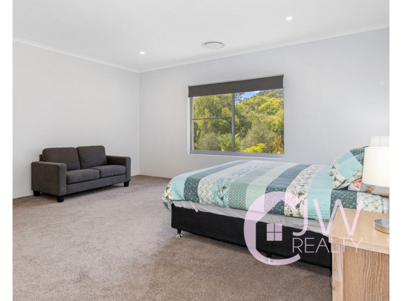 18 SAINSBURY Loop, Yallingup WA 6282