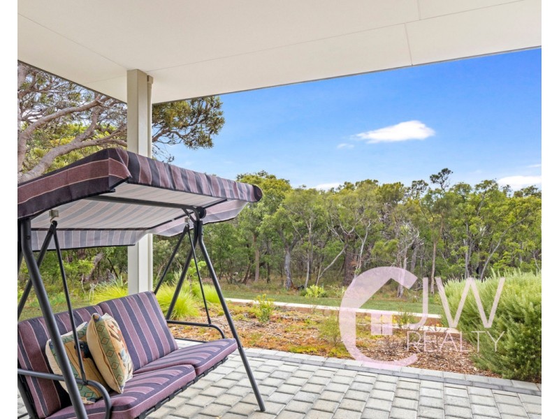 18 SAINSBURY Loop, Yallingup WA 6282