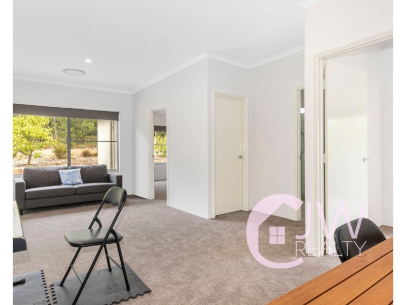 18 SAINSBURY Loop, Yallingup WA 6282