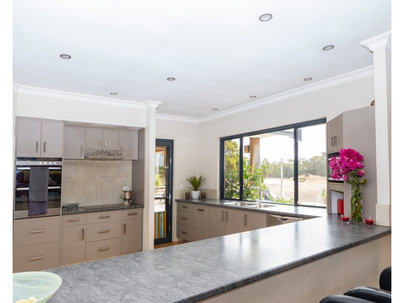 156 Chapman Hill East Road, Chapman Hill WA 6280