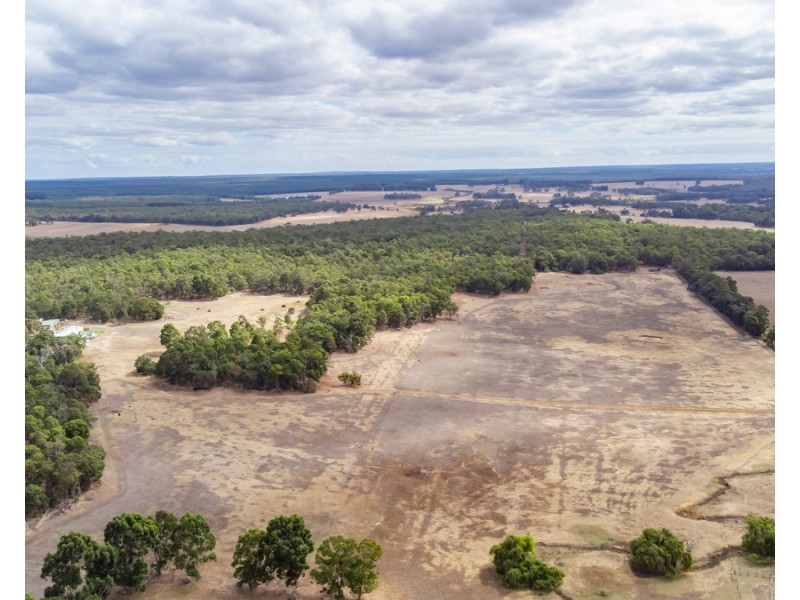 156 Chapman Hill East Road, Chapman Hill WA 6280