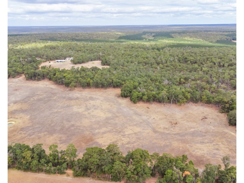 156 Chapman Hill East Road, Chapman Hill WA 6280