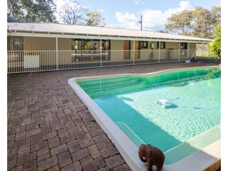 16 Tompsett Road, Tutunup WA 6280