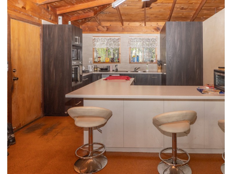 16 Tompsett Road, Tutunup WA 6280