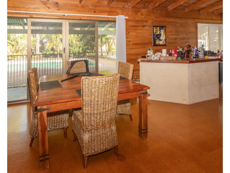 16 Tompsett Road, Tutunup WA 6280