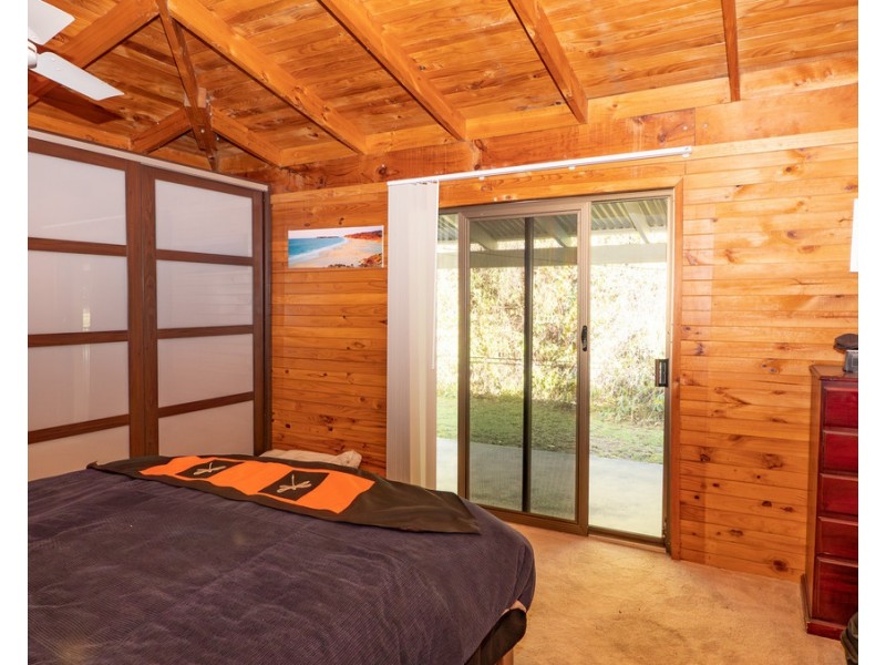 16 Tompsett Road, Tutunup WA 6280