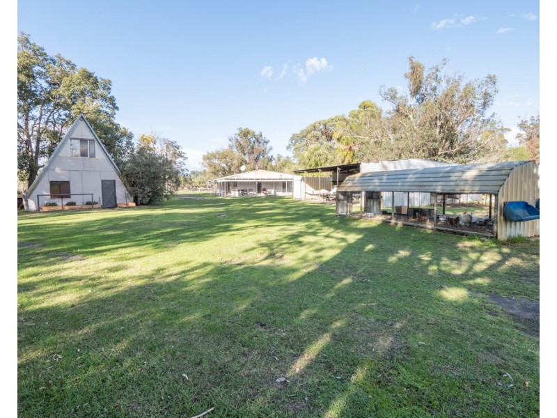 16 Tompsett Road, Tutunup WA 6280
